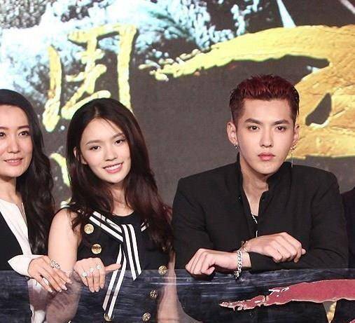 看了这些近照,你还能认出"星女郎"林允吗?_眼睛_周星驰_变化