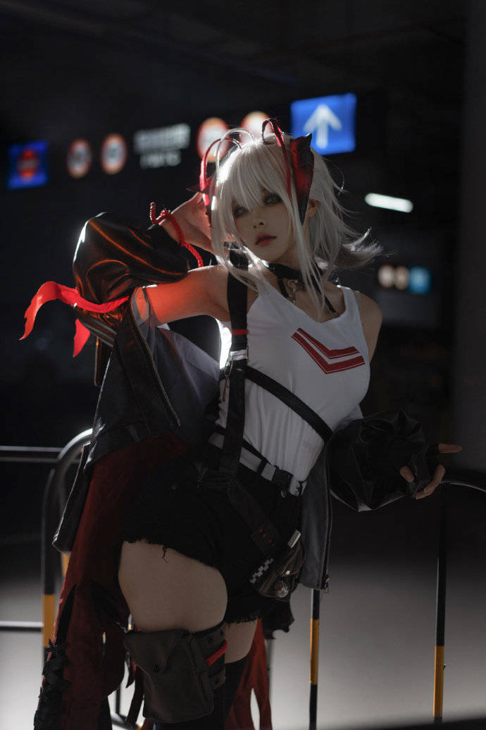 cos:明日方舟破碎日冕wcosplay正片11p-w百合欧皇子w_伊喵_白嫖_部落