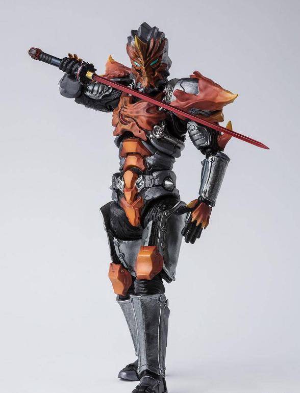 从《欧布奥特曼》时代开始就喜欢用的"蛇心剑",当然还存在!