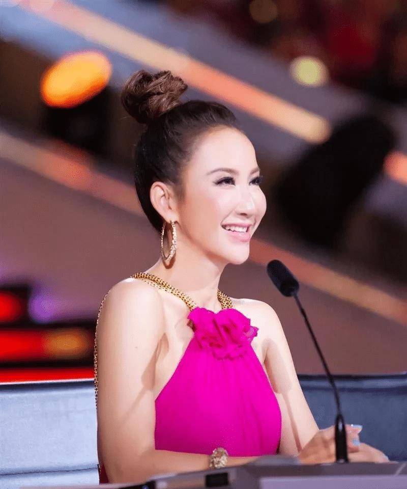 2 歌手悲痛悼念「入行契机都是她」:把想念唱在你歌里_day_sunny