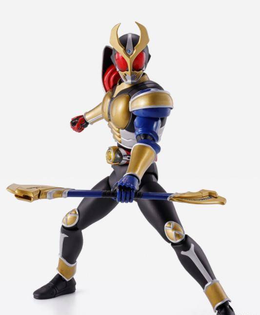 "变化圆环"切换的同时寄宿着大地之力,风之力与炎之力三者的强化形态