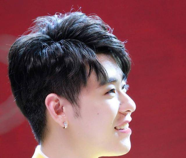 最美的笑容,张云雷笑起来真好看,送给最爱的丫头们_因为_开心_样子