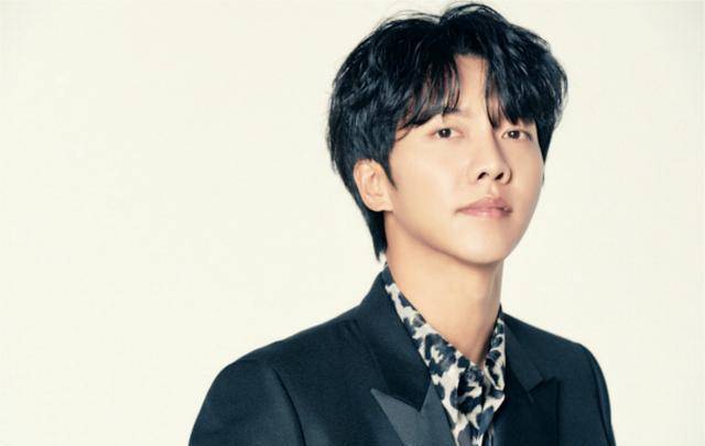 综艺《无名歌手战》:李升基出道曲成功的时候,陷入了低谷!