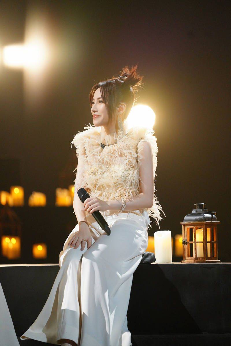 徐怀钰飞扬乘风 舞台上的仙子之美令人惊艳_表演_音乐_观众