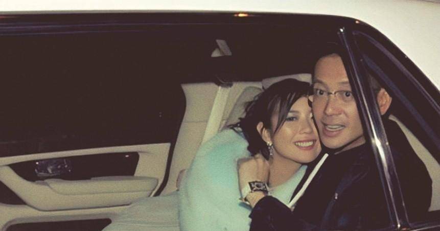 放弃女首富何超琼,娶花瓶李嘉欣,是他最好的选择_豪门_女明星_陈百强