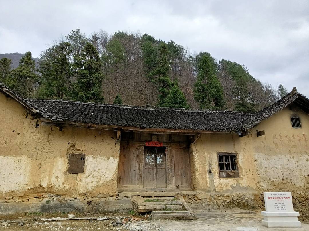 西安山村老土房,房子可传几代人百年不倒,主人说给楼房都不换