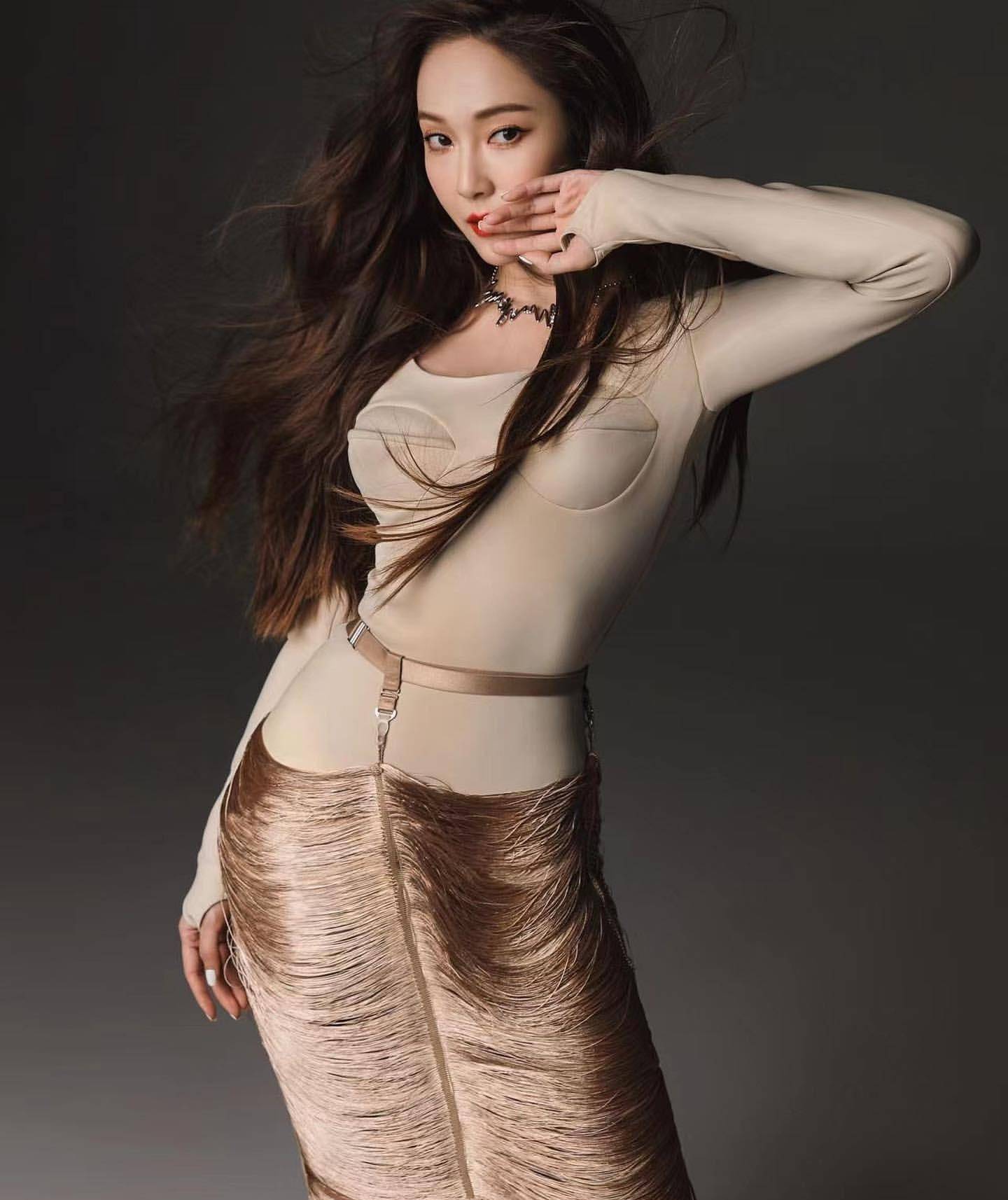 得知郑秀妍5月11日在其instagram上发布了多张照片后透露了自己的现状