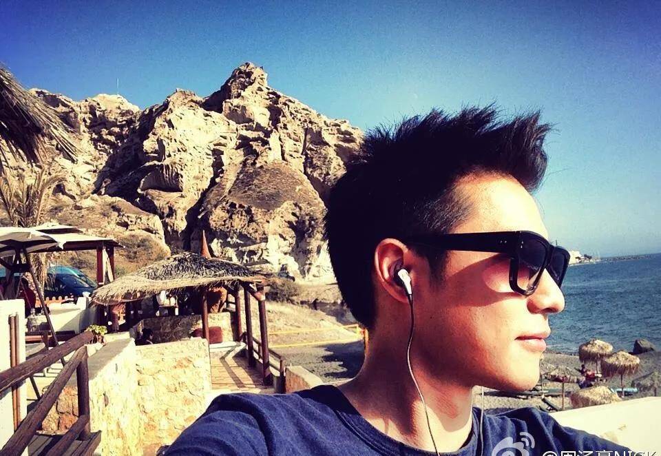 周汤豪被称作萧亚轩ex,也是星二代,可你不知道他是鞋头周汤豪_鞋子