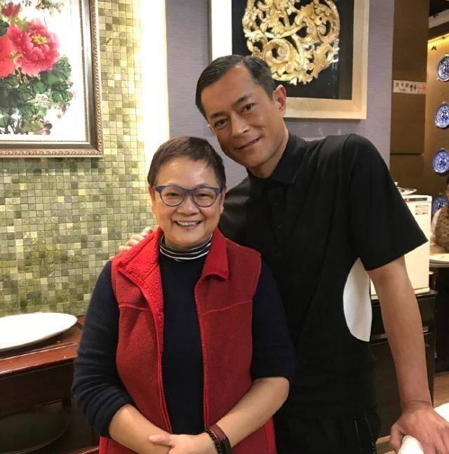 这样的男人或许不够浪漫,但作为儿子古天乐确实是好样的