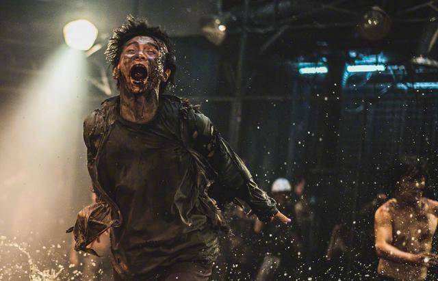 《釜山行2》再现精彩剧照成为暑假档,结合时下会创票房记录吗_网友_姜