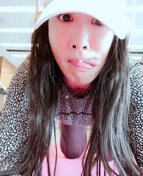 钟丽缇张伦硕晒健身照被嫌网友:怎么越看越恶心!_照片_年龄_穿着