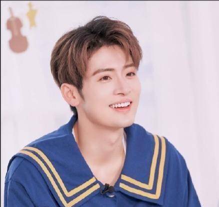 into1新榜单公布,力丸力压刘宇得第一,米卡后劲不足竟垫底_周柯宇