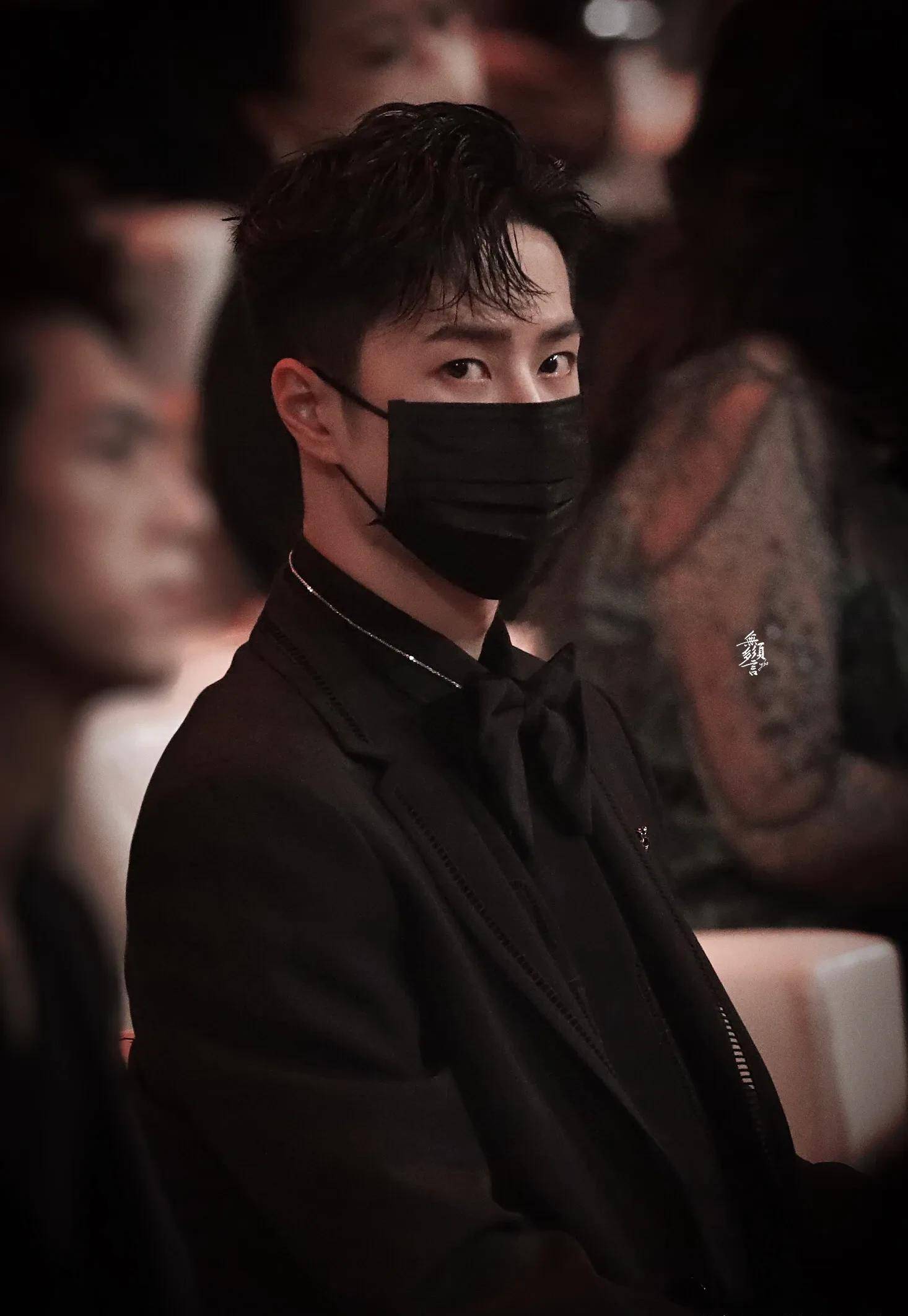 王一博:粉丝说我像白牡丹,可能是好看,漂亮的意思吧_洛阳_家乡_作品