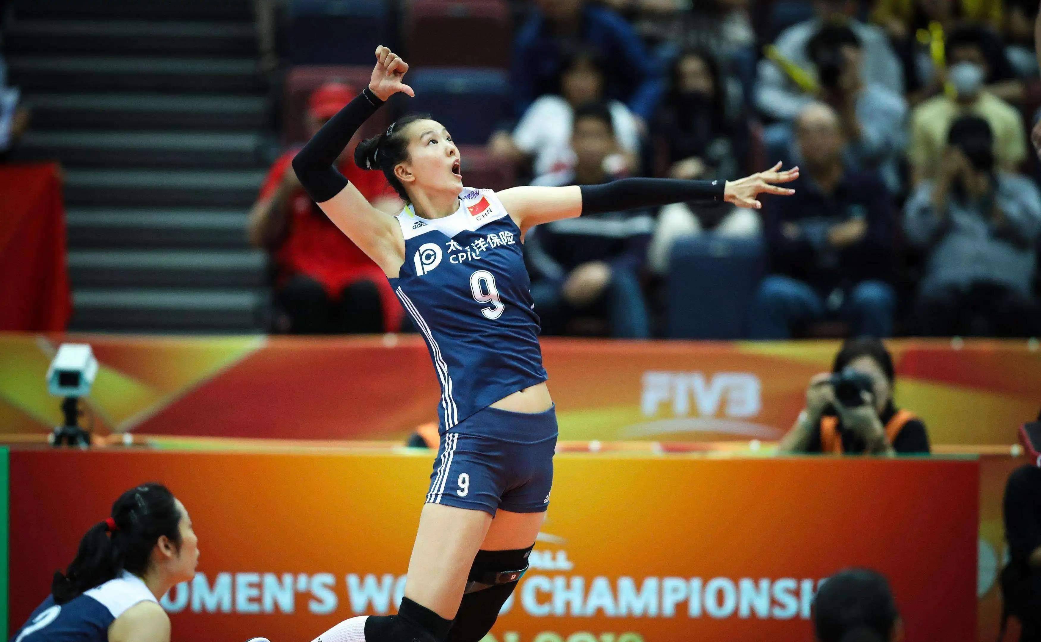 女排国手爆粗口,张常宁已成习惯,朱婷奥运会东方问候,郎平默许