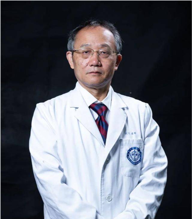 歌王韩磊被前经纪人公开举报,晚节不保!