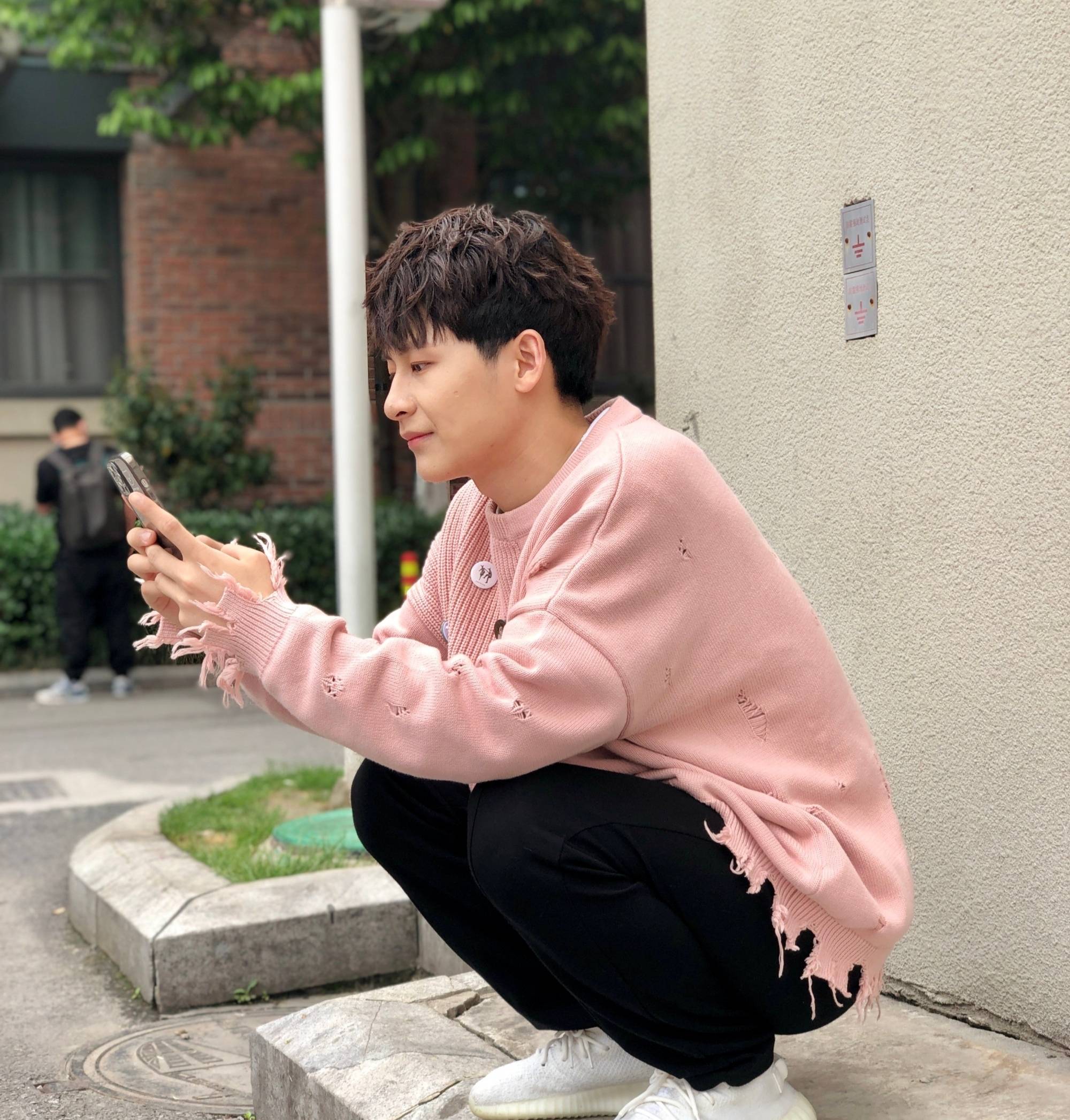 继少爷楠枫之后,霸总林锡又客串新角色苓妹的哥,露脸出镜引网友围观