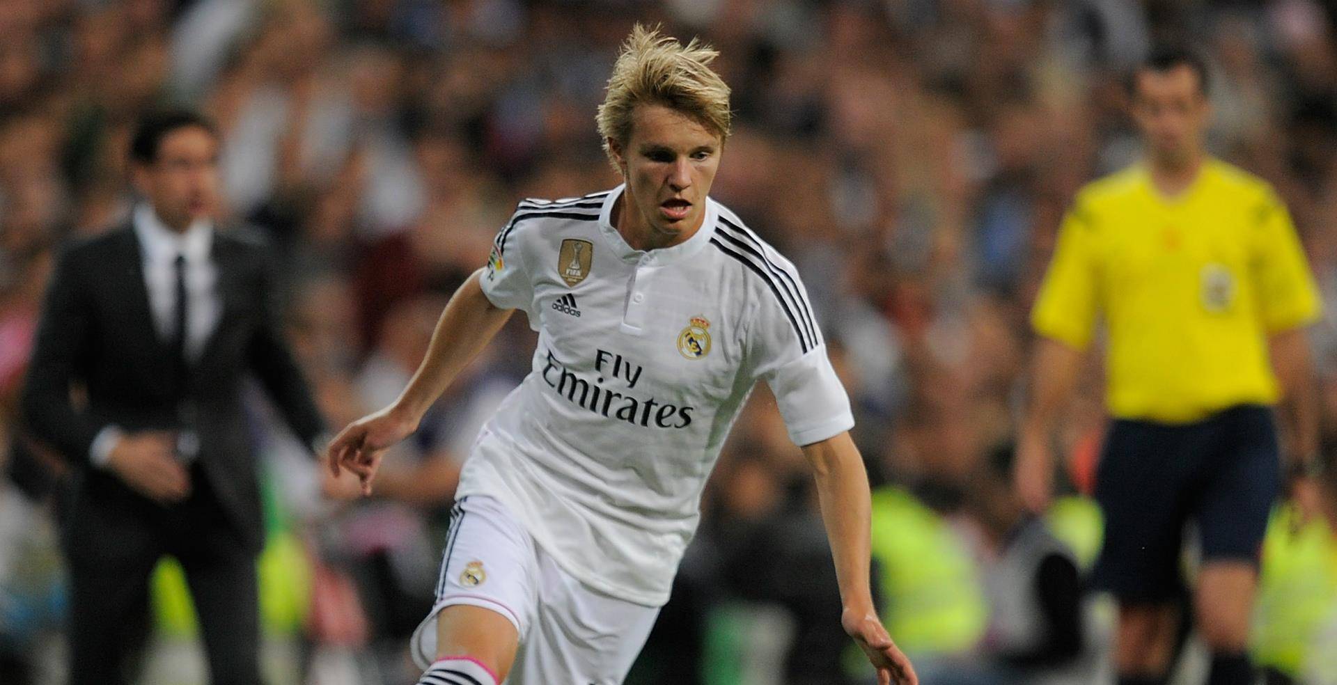 已许诺10号球衣一年后挑大梁_居莱尔_球员_中场