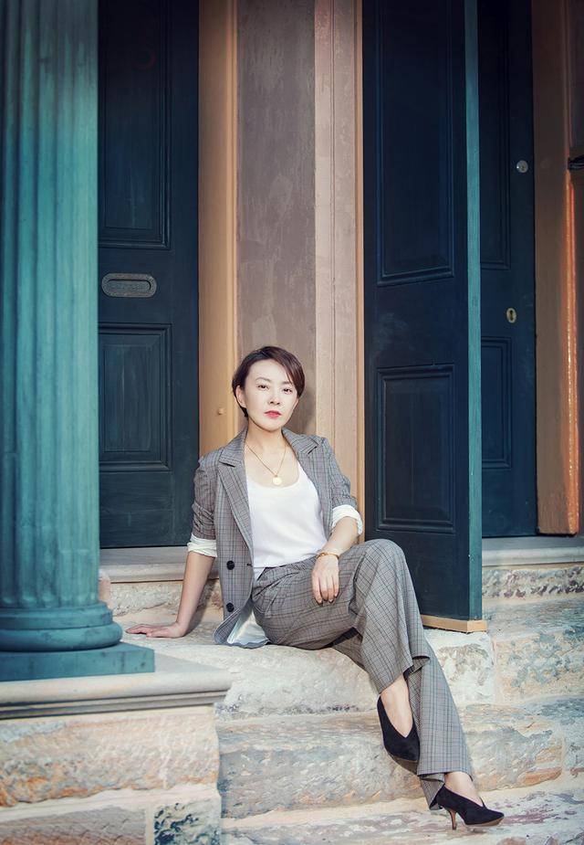她是张嘉译前妻,与孙红雷因戏生情,现在过得怎样了?_刘威葳_北影_事业