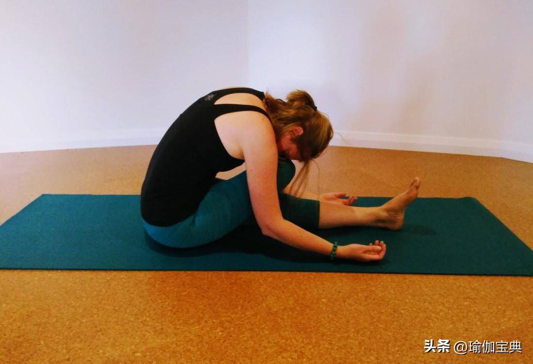 阴瑜伽体式教程:半鞋带式 如果你的臀部很紧 它是一个很好的选择_姿势