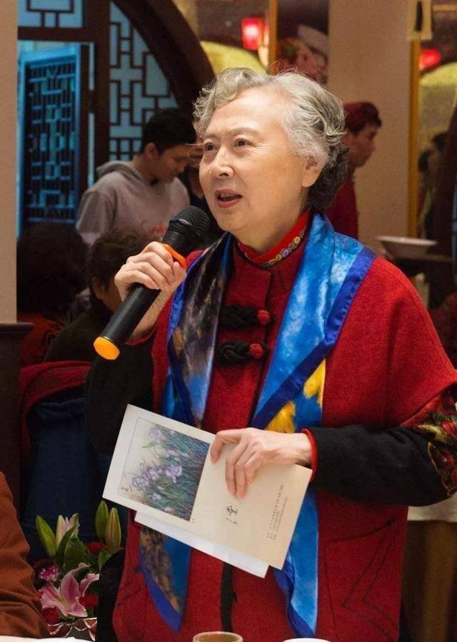 京剧名家刘长瑜"暗示观众一开灯就要鼓掌叫好,这不是正确引导"_艺术