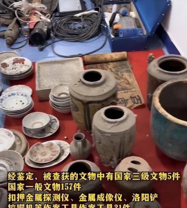 女孩酒驾被查称刚亲了一个喝酒的人,杭州一男子在地铁跪地学狗叫_盗墓