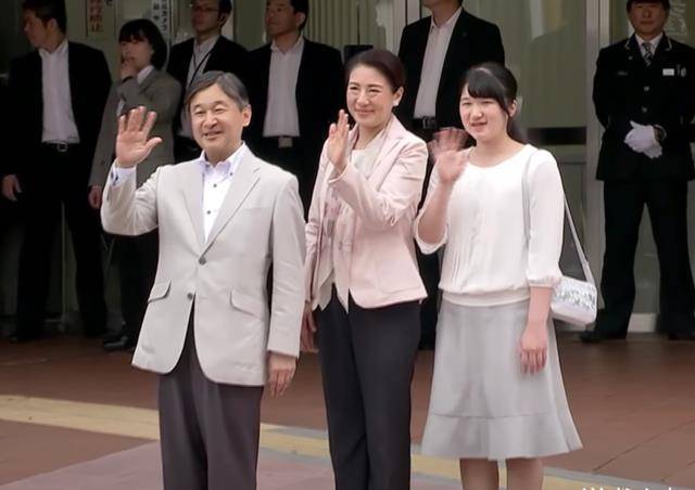 女儿上大学,公主不选学霸学校,18岁的青春姑娘不做主_爱子_和田_天皇