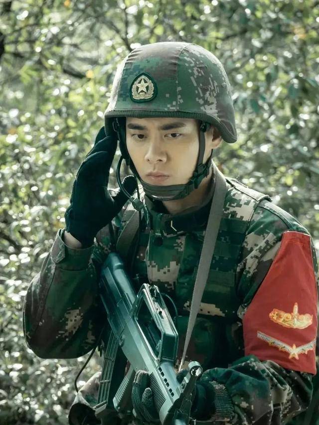 一部向观众众展示火箭军风采的电视剧《号手就位》堪比士兵突击