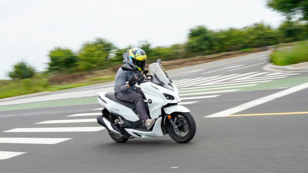 表里不一,动力够强——16999元鸿150摩智测评_搜狐汽车_搜狐网