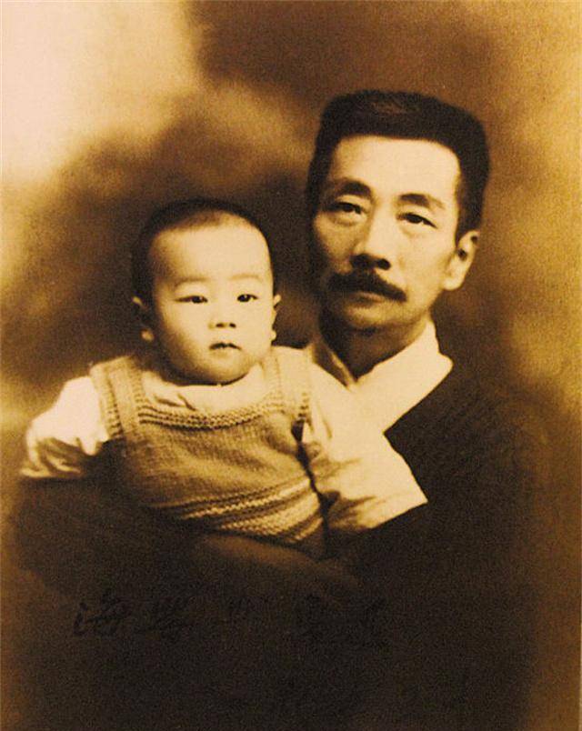 对于鲁迅先生,大多数人只对他这个人有所了解,而对于他的家庭生活却一