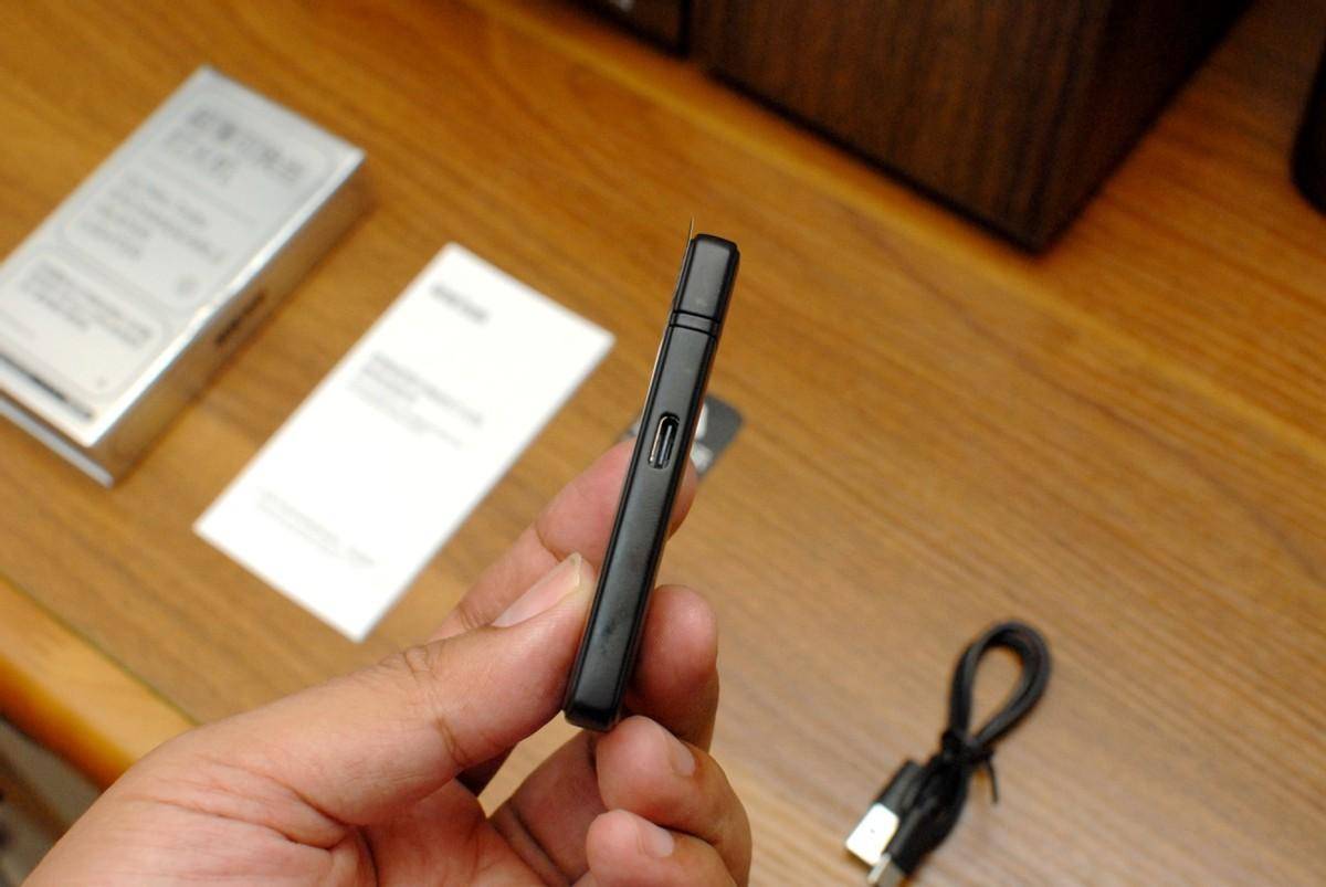 不管你抽不抽烟,这款超薄可换丝充电打火机必须得有