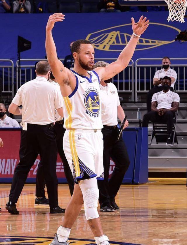库里深夜狂砍46分,力压比尔荣膺得分王_比赛_附加赛_勇士队