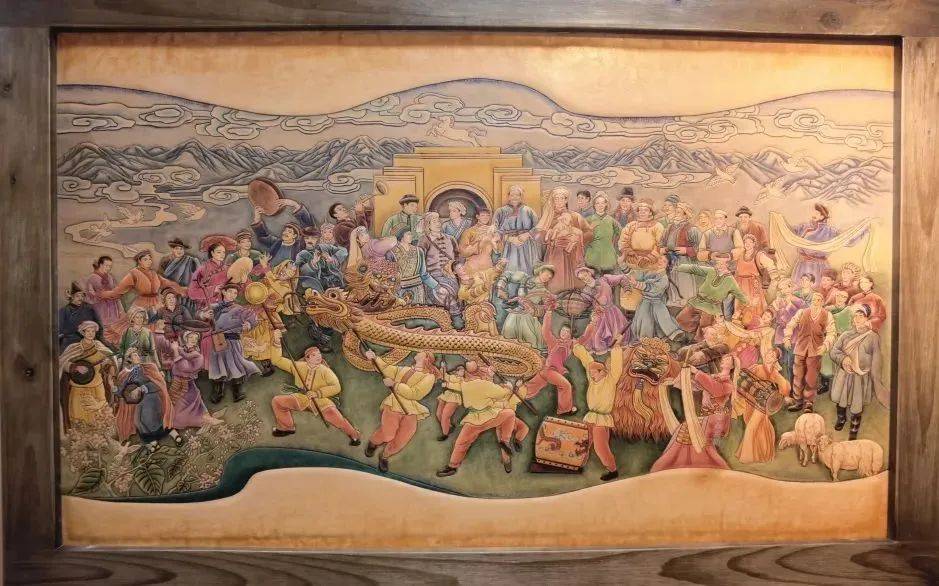 蒙古族皮雕画传承人贾宏伟:匠心雕琢 传承技艺_皮艺非_文化_传统