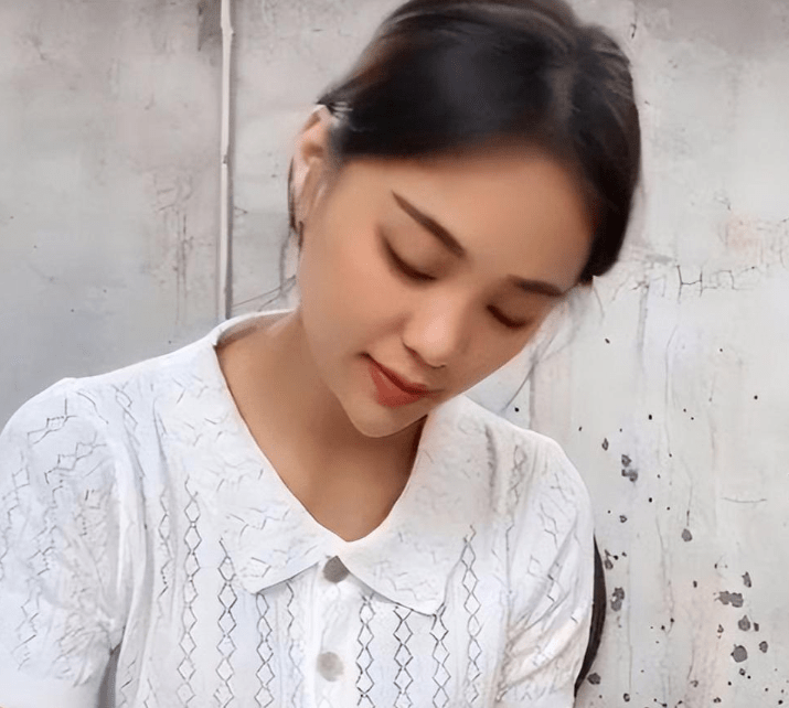 樊小慧曝前夫结婚,眼睛红肿声音哽咽,网友:没良心_张海波_丈夫_评论