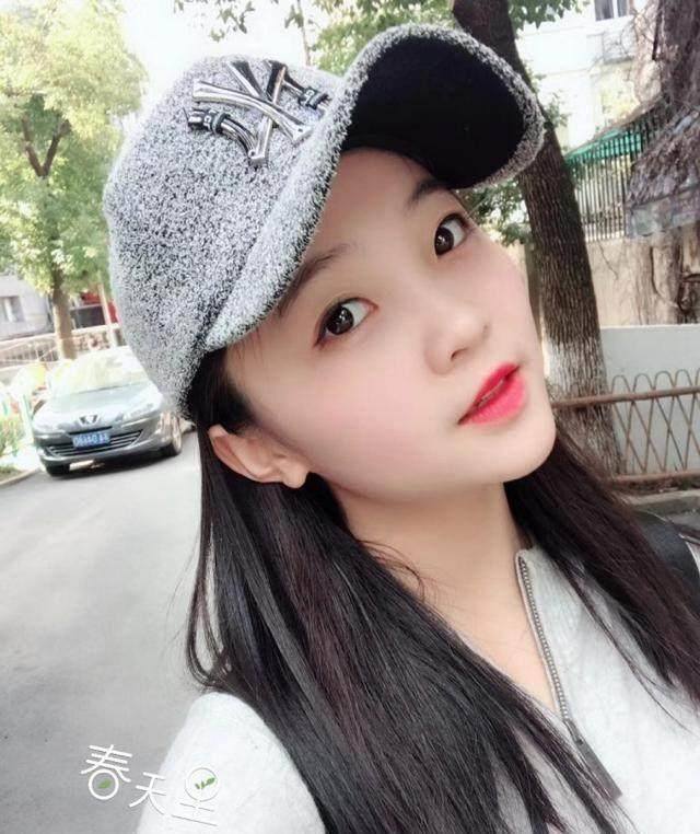 林妙可穿高跟鞋女人味十足,她是靠ps减肥的吗?