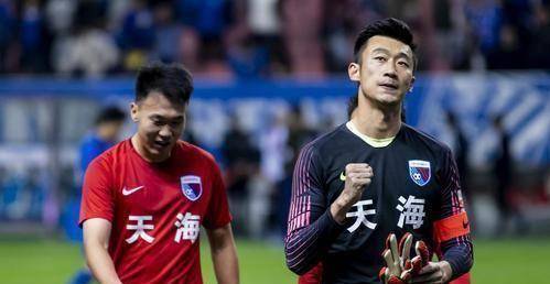 天海跟队记者顾颖:有一股看不见的力量给外界发出天海准入不乐观_球员