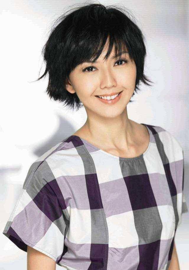 王菲曾说过,华语乐坛唯一够格接下重担的应该就是孙燕姿了吧,可见