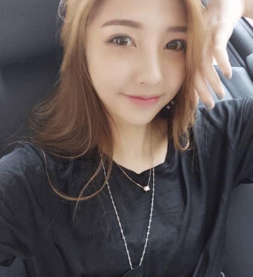 王思聪前女友现身《快乐大本营》,网友齐呼不如照片好看_时候_女朋友