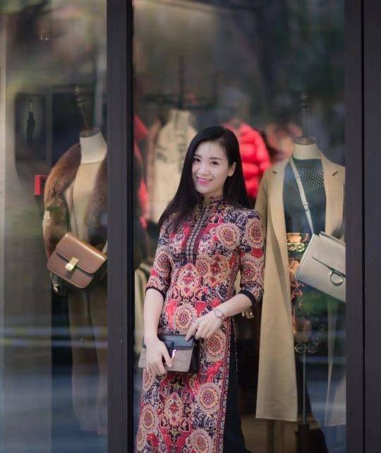 抖音29万粉丝,收钱吧美女老板如何打造网红女装店_张倩_衣服_小店