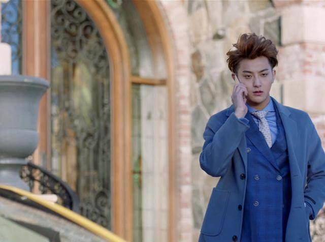 杨幂黄子韬忘年尬恋,谈判官告诉大家什么叫"姨母般的微笑"_情侣_外甥