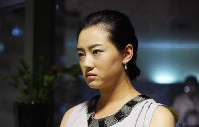 他在东北选演员的时候恰好选中了15岁的孟真,很快就参演了赵本山主演