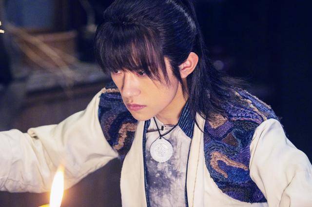 易烊千玺新剧形象大变,能打能吃实力超强,网友惊呼太过瘾了!