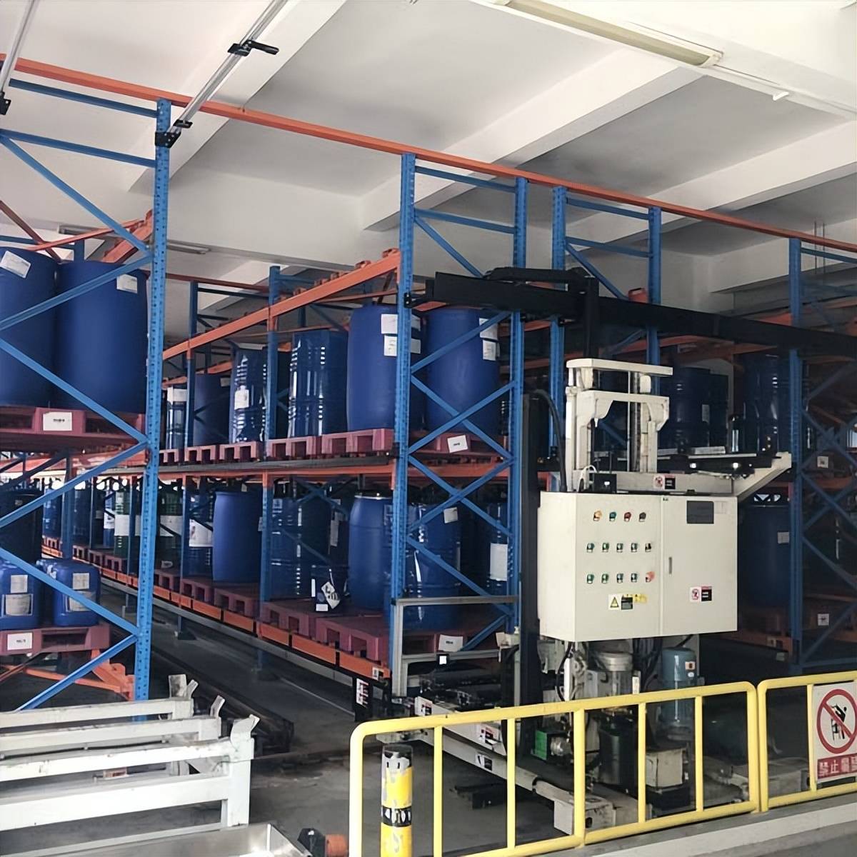 智能小型立体仓库有哪些类型?广东货架工厂解析