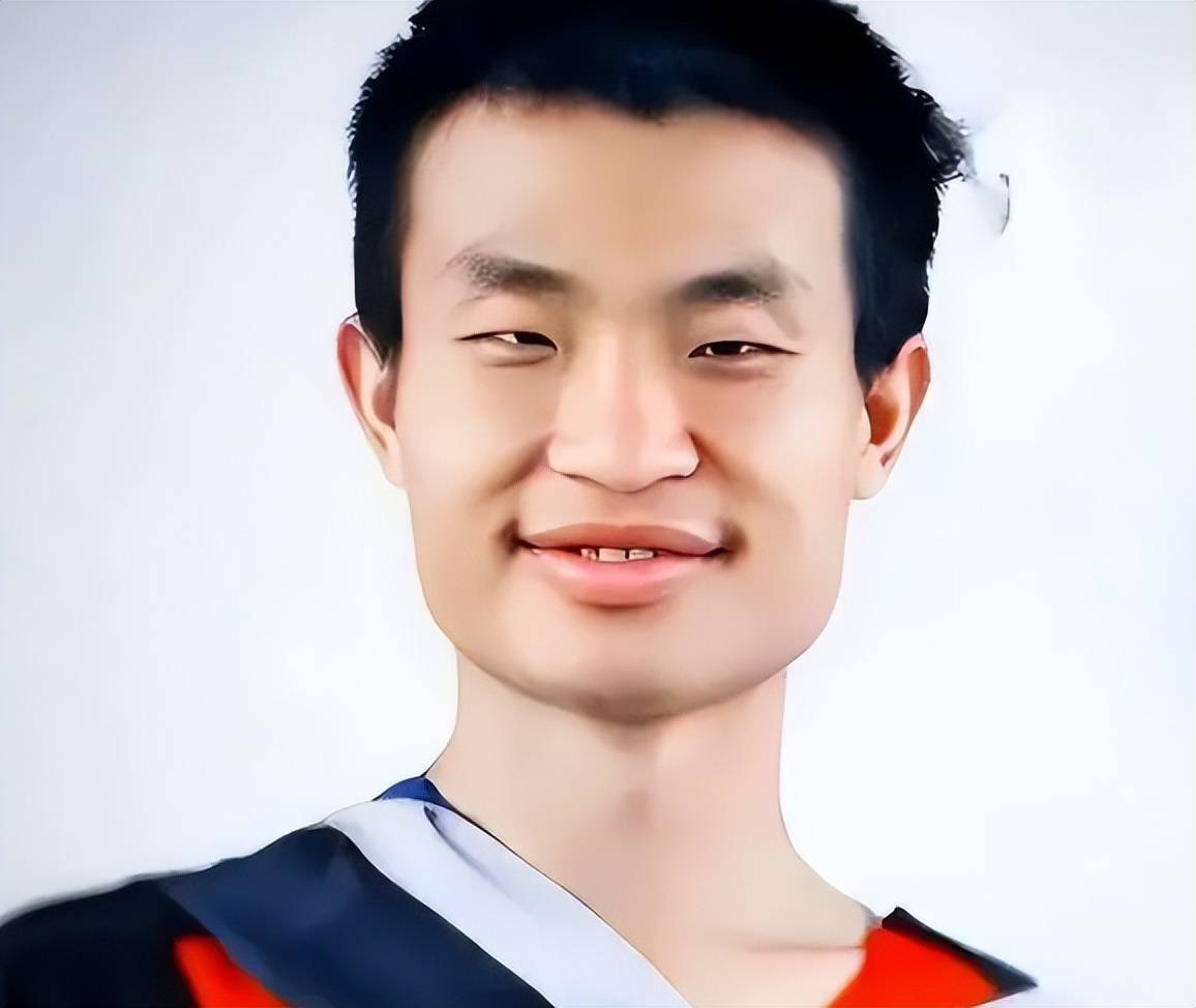 北大韦东奕要结婚了?"近照"曝光,网友:我到底哪里比不上他