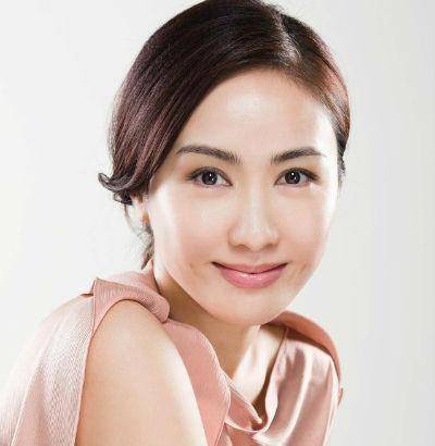 10,张静初酒窝确实能为一个人的笑容加分不少,这些有酒窝的女明星们