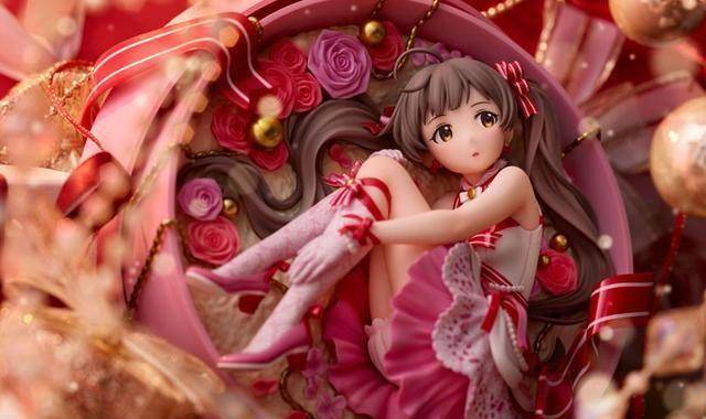 一眼眼缘拉满的偶像大师箱崎星梨花手办自带礼物盒子骗氪力拉满_周边