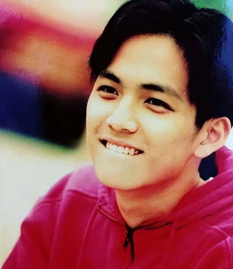 49岁钟汉良疑因整容失败,模样大变认不出,又黑又瘦老了不止十岁_演艺