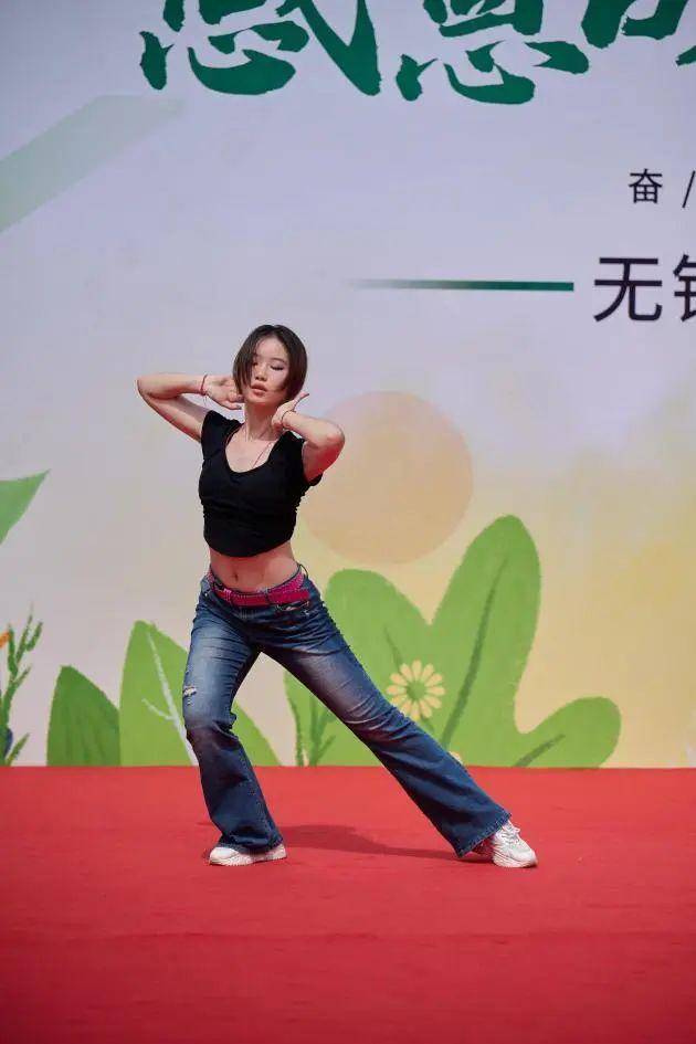 无锡金茂商业中等专业学校举行2023届学生毕业典礼 (图4)