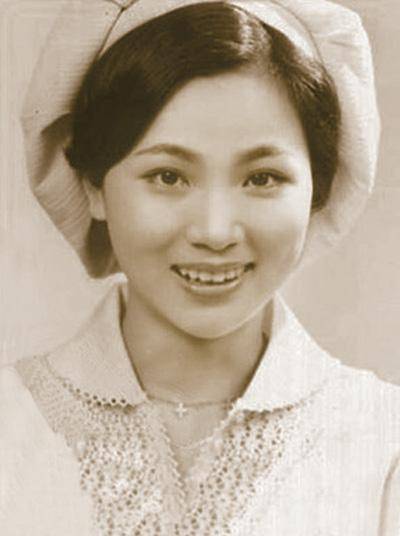 "帽子天后"凤飞飞27岁退隐嫁给小商人,丈夫破产她为爱重返娱乐圈