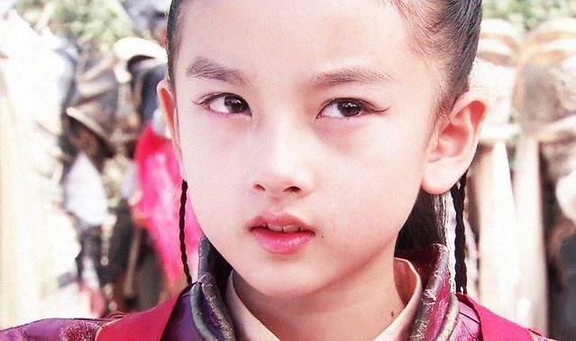 英俊少年变美女,"哪吒"长大后美成这样!