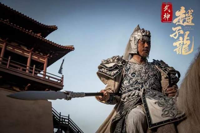 赵子龙与夏侯兰第一次近距离的拼杀是在郑家寨,赵子龙的长枪与夏侯兰